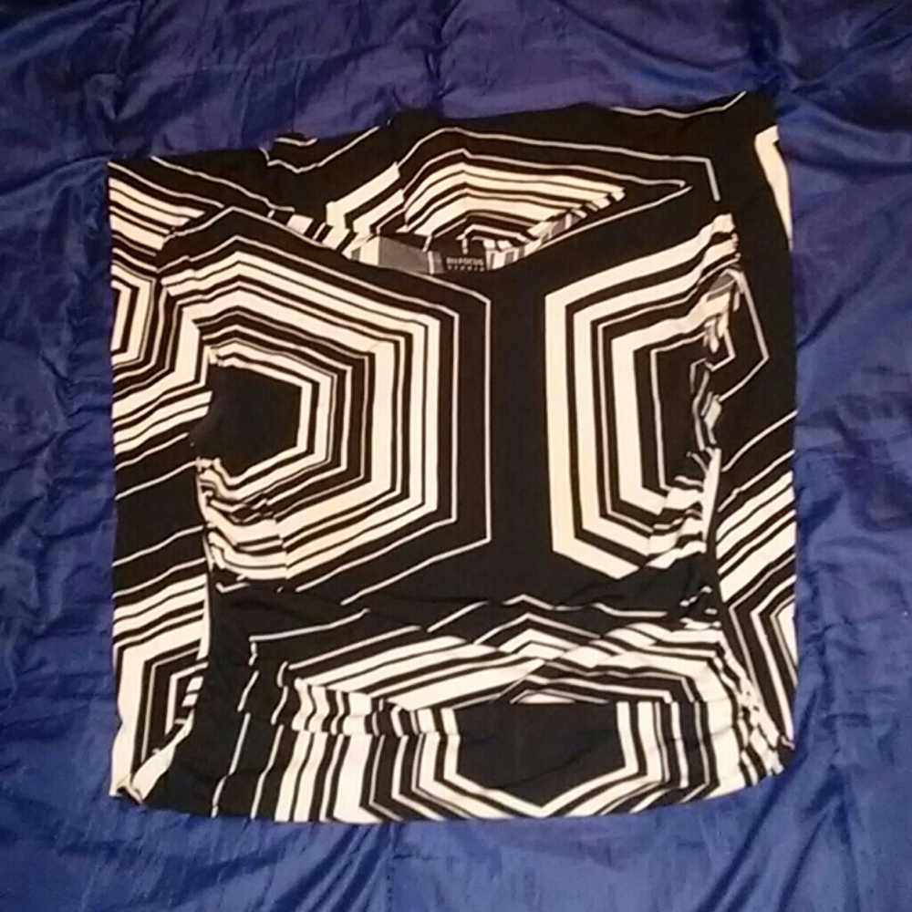 Short sleeve dress
